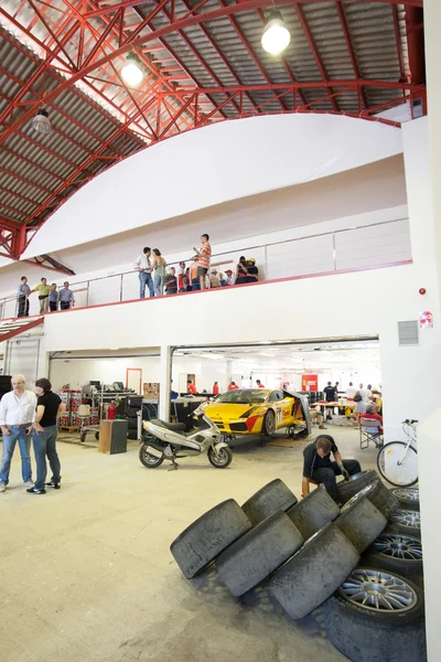 Dentro das Caixas durante o Internacional GT Open — Fotografia de Stock