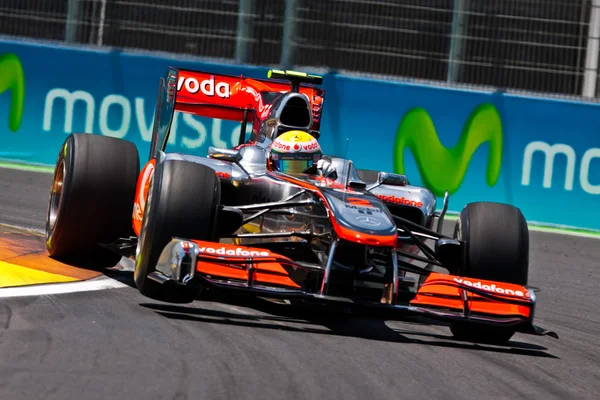 Hamilton podczas europejskich Grand Prix Formuły 1 — Zdjęcie stockowe