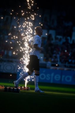 Jeremy Mathieu futbol parti tanıtımı sırasında