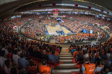 Kalabalık insan Fonteta Stadyumu