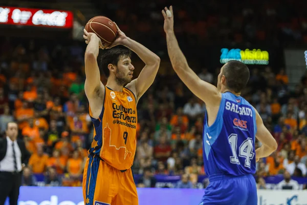 Sam Van Rossom (L) et Javi Salgado (R) en action — Photo