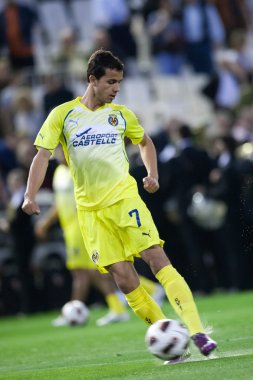 Nilmar topuyla