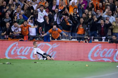 Roberto Soldado gol kutluyor