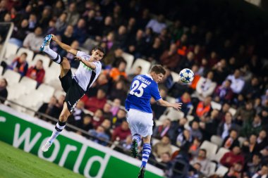 Ricardo Costa (L) ve Klaas-Jan Huntelaar (R) eylem