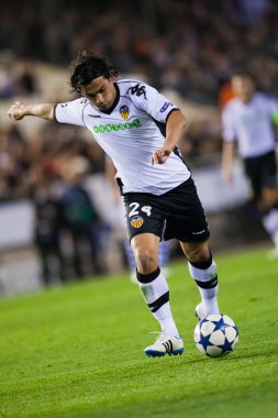 Facundo Alberto Costa bir top ile
