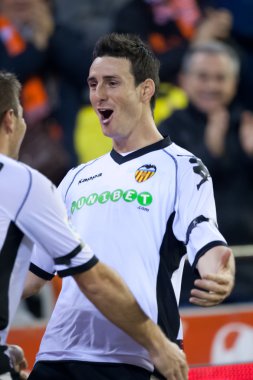 Aritz Aduriz skor gol kutlamak