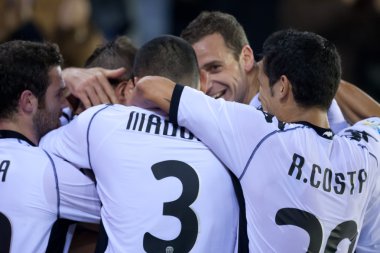 Valencia oyuncular skor gol kutlamak