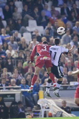 Joao Victor (L) ve eylem: Aritz Aduriz (R)