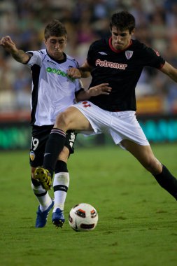 Javier Martinez (R) ve Pablo Hernandez (L) eylem