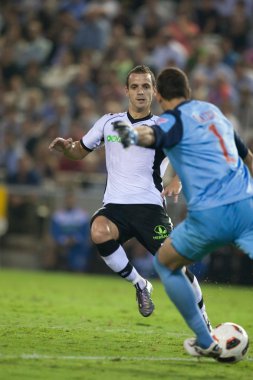 Kaleci Gorka Iraizoz (R) ve Roberto Soldado (L) oyun sırasında