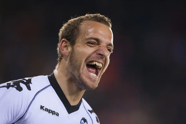 Roberto Soldado under kampen. – stockfoto