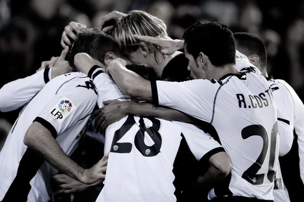 Valencia játékosok ünnepli a gólt — Stock Fotó