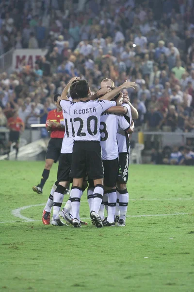 Valencia spelers vieren scoren van een goal — Stockfoto