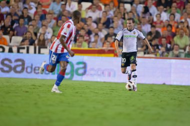 Luis Perea (L) ve Juan Manuel Mata (R) eylem