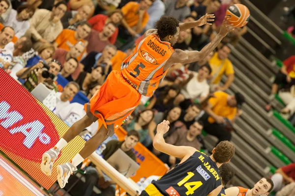 Spaans Basketbal Liga spel Valencia mand tegen Estudiantes — Stockfoto