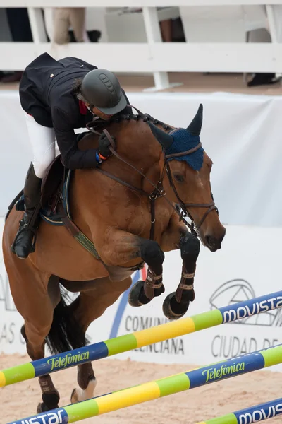 Cavaliere a cavallo durante il Global Champions Tour of Spain — Foto Stock