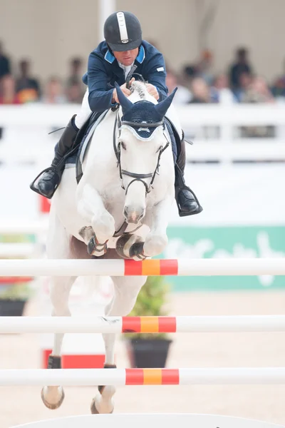 Cavaliere a cavallo durante il Global Champions Tour of Spain — Foto Stock