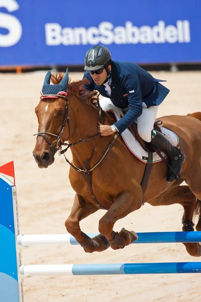 Cavaliere a cavallo durante il Global Champions Tour of Spain — Foto Stock