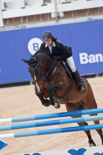 Cavaleiro no cavalo durante o Global Champions Tour da Espanha — Fotografia de Stock