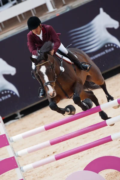 Cavaliere a cavallo durante il Global Champions Tour of Spain — Foto Stock