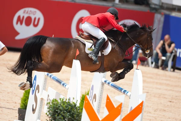 Jinete a caballo durante el Global Champions Tour de España — Foto de Stock