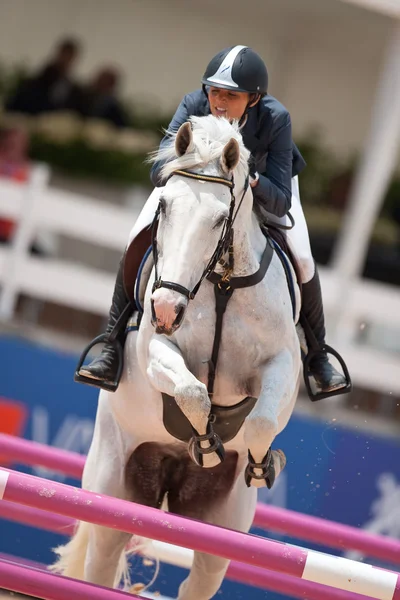 Jinete a caballo durante el Global Champions Tour de España — Foto de Stock