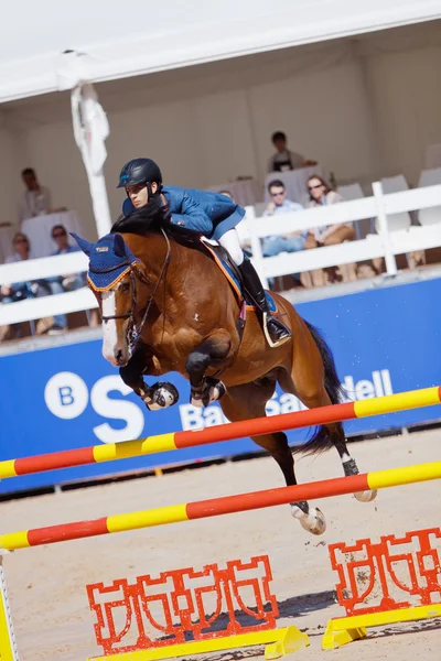 Rider op het paard tijdens Global Champions Tour van Spanje — Stockfoto