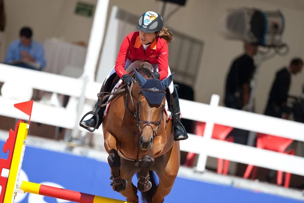 Rider op het paard tijdens Global Champions Tour van Spanje — Stockfoto