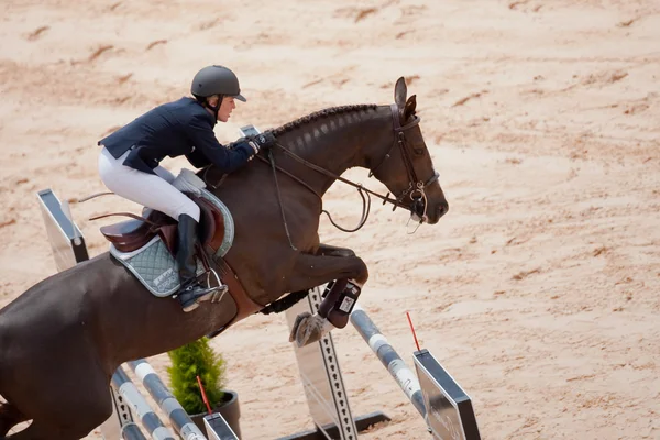 Jinete a caballo durante el Global Champions Tour de España —  Fotos de Stock
