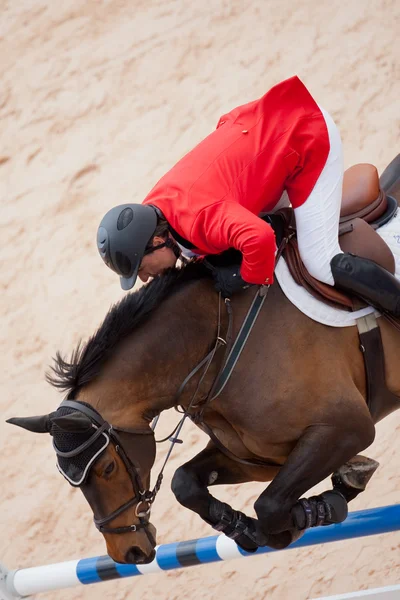 Rider op het paard tijdens Global Champions Tour van Spanje — Stockfoto