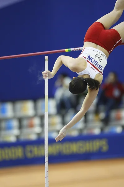 Monika Pyrek concurreert in de Womens polsstokhoogspringen — Stockfoto