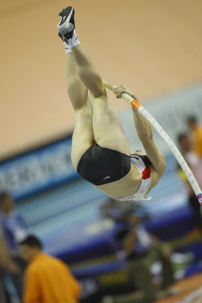 朱莉娅 · 哈特竞争在女子撑杆跳 — 图库照片