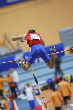 Pavel Gerasimov Erkekler sırıkla yüksek atlama rekabet