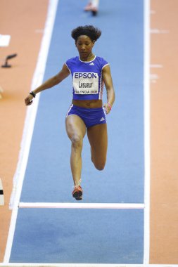Eloyse Lesueur kadınlar uzun atlama içinde rekabet
