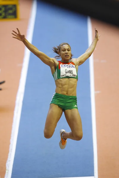 Naide Gomes compite en el salto de longitud femenino — Foto de Stock