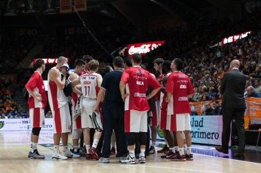 Zaman aşımı sırasında Crvena Zvezda Telekom oyuncular
