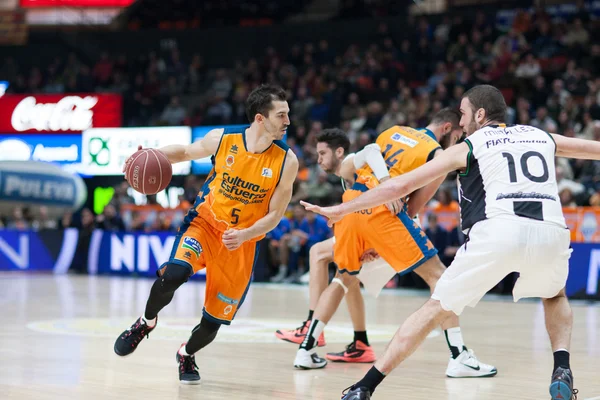 Ribas with ball during match — Stock Photo, Image