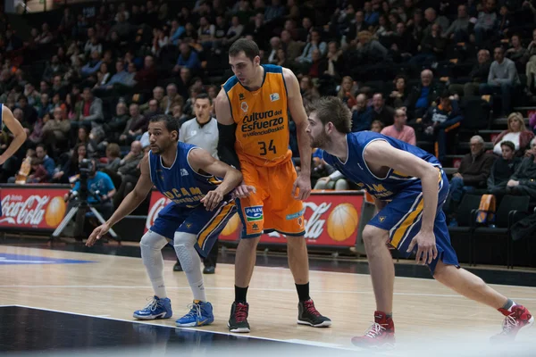 Sadiel Rojas (L), Pablo Aguilar (C) en Radovic (R) — Stockfoto