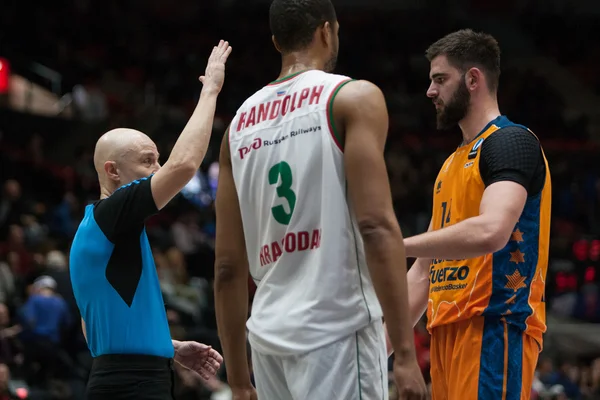 Anthony Randolph (L) and  Bojan Dubljevic (R) during the game — Stock Photo, Image