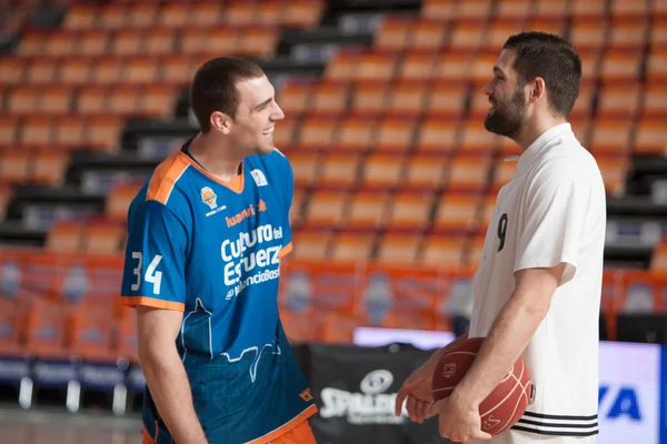 Felipe Reyes (R) ve Pablo Aguilar (L) — Stok fotoğraf