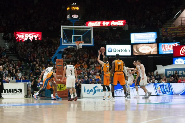 Nedovic en tiro libre — Foto de Stock