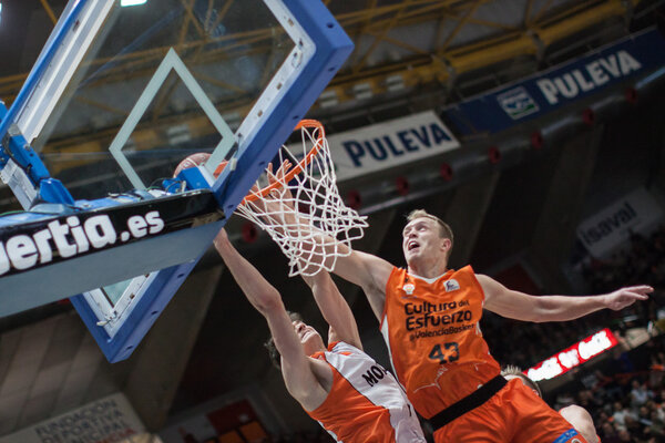 Valencia Basket Club and Montakit Fuenlabrada