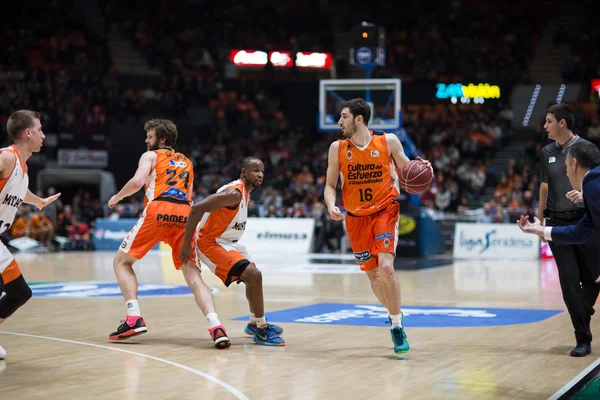 Valencia Basket Club i Montakit Fuenlabrada — Zdjęcie stockowe