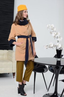 Kız ceket poz Studio