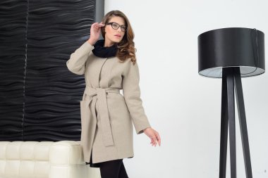 Kız ceket poz Studio