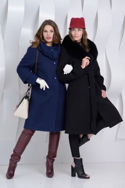 Kızlar kat poz Studio