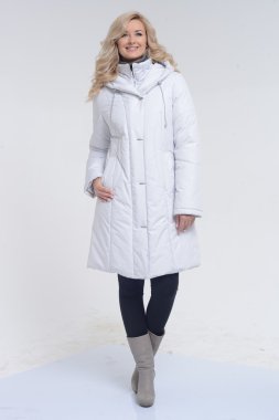 Genç kadın Beyaz önlük poz