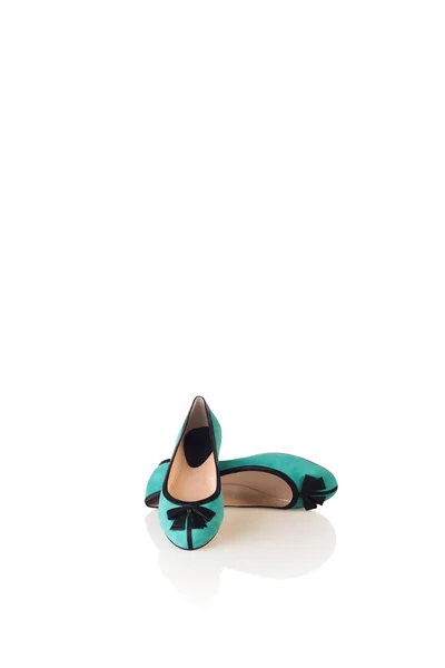 Chaussures femme turquoise isolées sur fond de studio blanc — Photo
