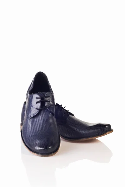 Beyaz stüdyo arka plan üzerinde izole mavi deri Erkek Ayakkabı — Stok fotoğraf