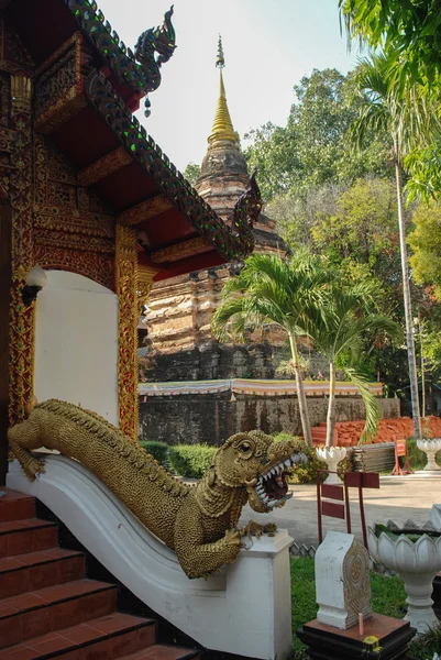 Antiguo templo budista en Tailandia —  Fotos de Stock